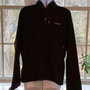 Men’s black fleece Patagonia jacket..